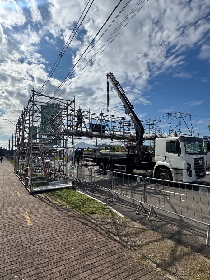Estrutura montada para a maratona de Porto Alegre