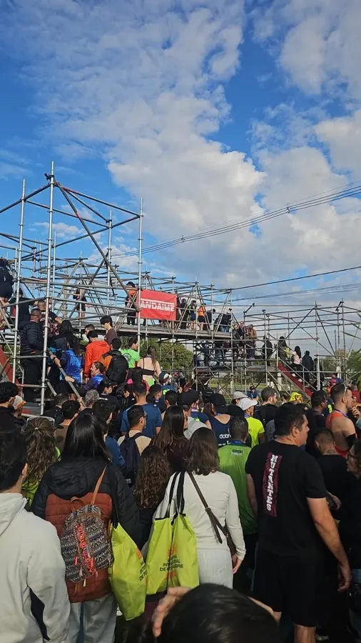 Detalhe da estrutura instalada para a 41ª Maratona de Porto Alegre