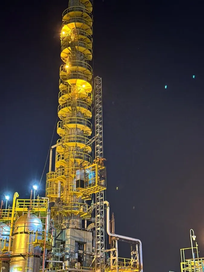 Andaime industrial na refinaria Petrobras Lubnor