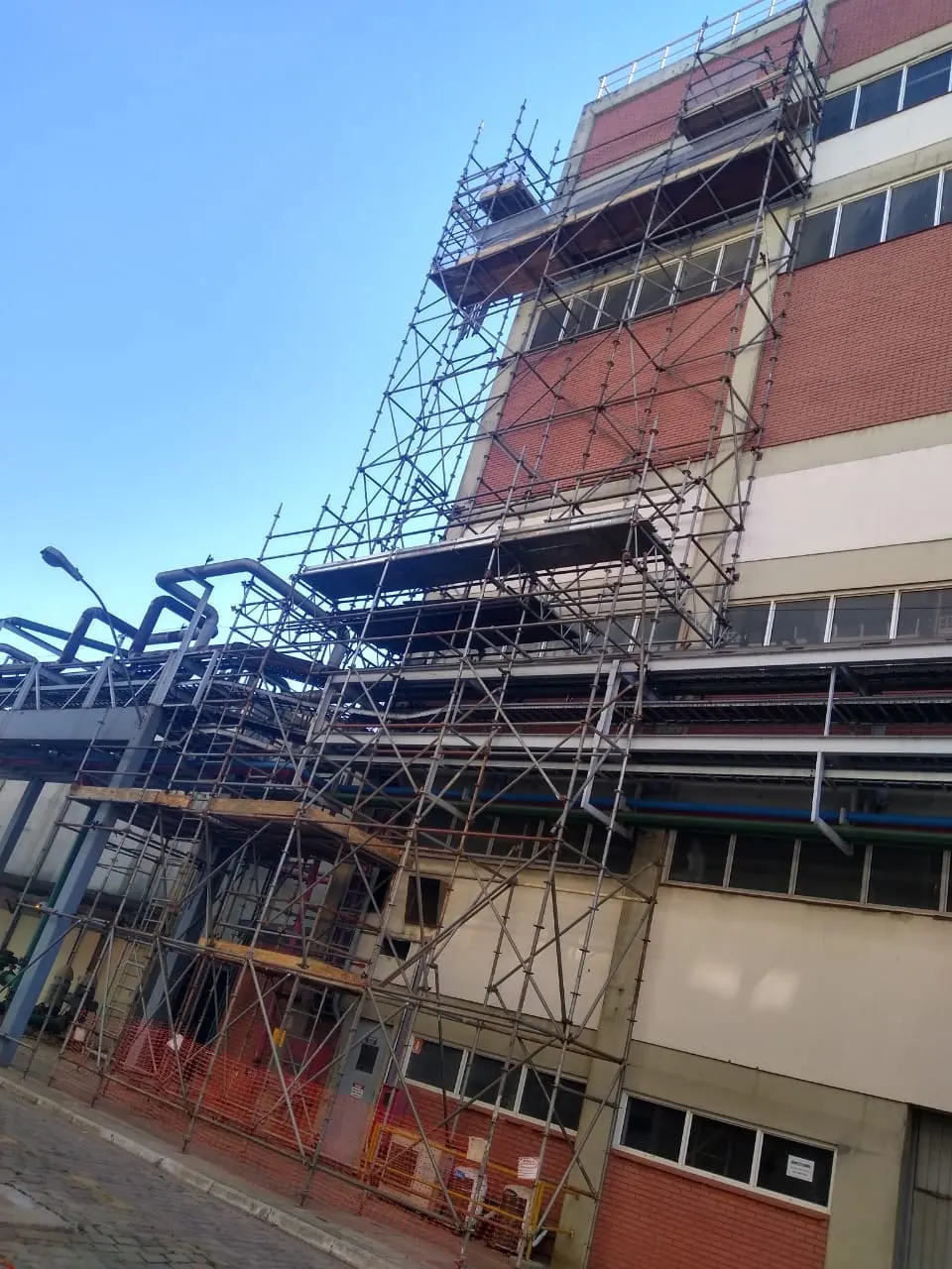 Guarda-corpo industrial instalado na Solae